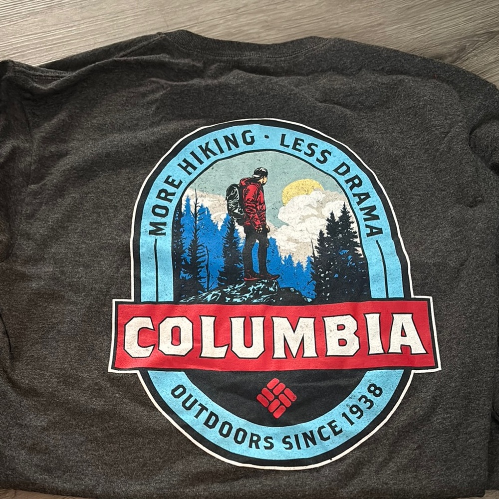 Columbia Men's Gray Graphic T-Shirt